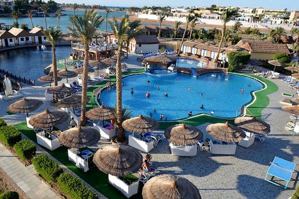 Kitesurfing Holiday Accommodation in 3* Hotel Panorama - pools