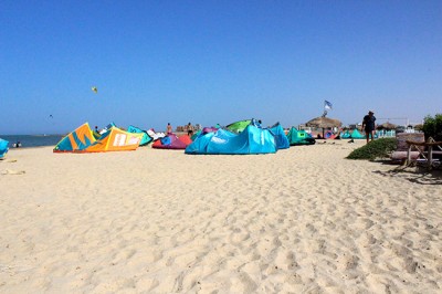 kites-on-beach-el-gouna-400×266